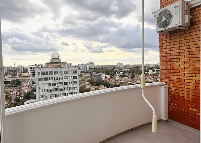 в центрі міста з видом на море, парк шевченко, ланжерон, луна-парк Apartman Odessza