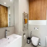 в центрі міста з видом на море, парк шевченко, ланжерон, луна-парк Apartman *